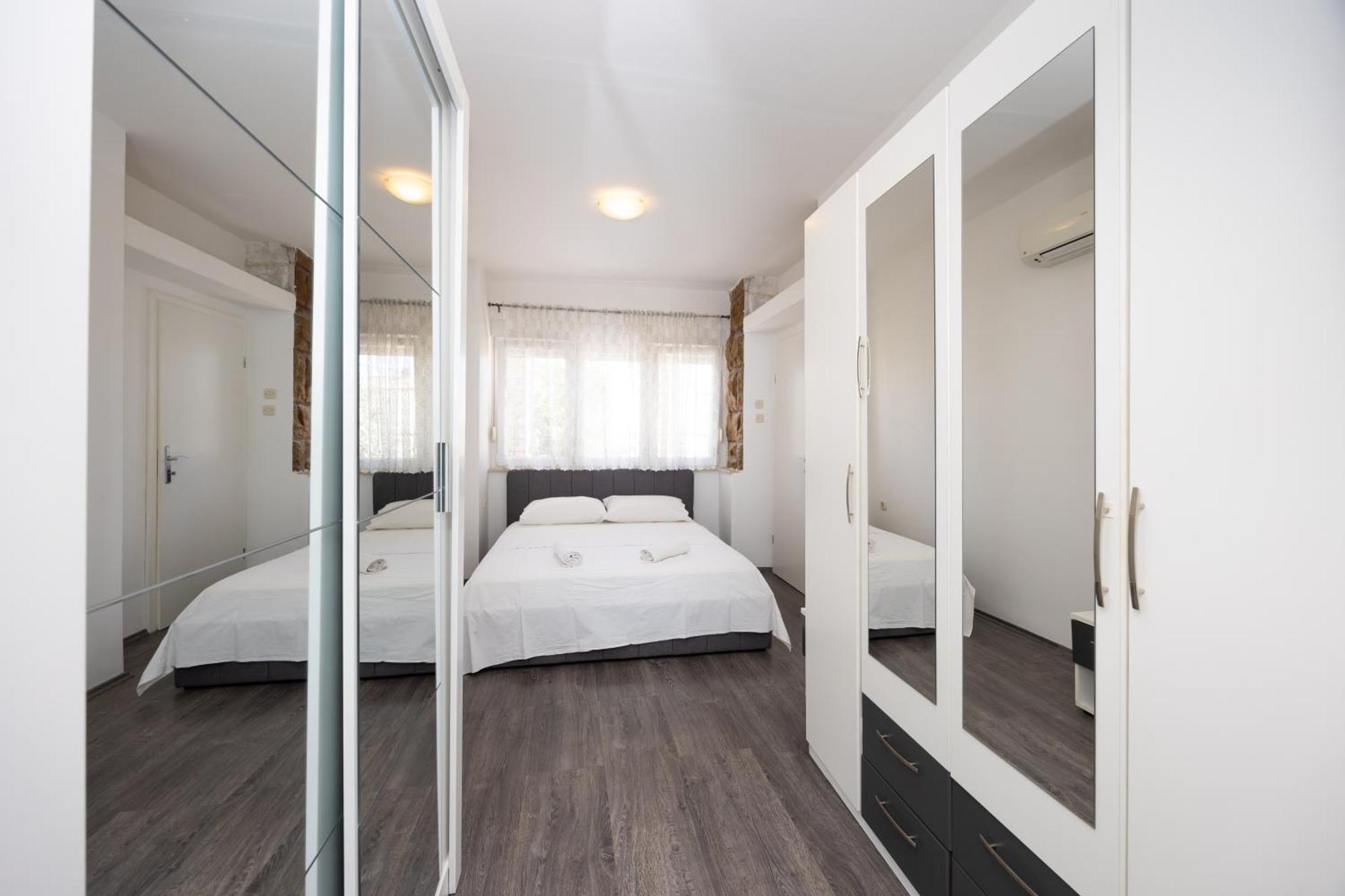 Apartments Marija สปลิท ภายนอก รูปภาพ